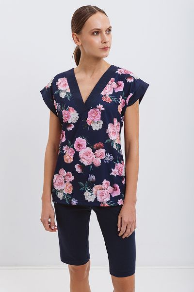 Εικόνα της Γιώτα Μπλε Φλοράλ Βαμβακερή Πιτζάμα Με Βερμούδα.