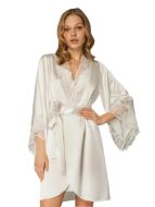 Εικόνα της Milena by Paris ιβουάρ σατέν ρόμπα με δαντέλα.