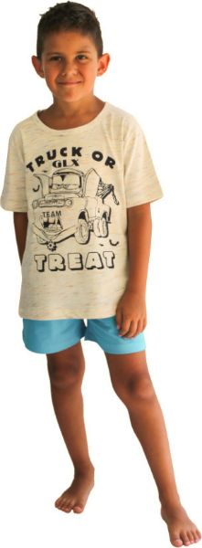 Εικόνα της Παιδική αγορίστικη πιτζάμα. Μπεζ μπλούζα με στάμπα. Τιρκουάζ σορτς.