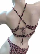 Εικόνα της Apple μαύρο εμπριμέ μαγίο top.