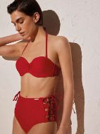 Εικόνα της Ysabel Mora Κόκκινο Σετ Μαγιό Με Ψηλόμεσο Slip Με Ανοίγματα.