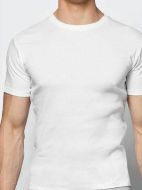 Εικόνα της Ider Λευκή ανδρική φανέλα λαιμόκοψη από 100% βαμβάκι με κοντό μανίκι, χωρίς πλαϊνές ραφές.