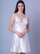 Εικόνα της Milena by Paris ιβουάρ σατέν νυχτικό με δαντέλα & string σατέν.