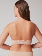 Εικόνα της Gisela undies Microfiber μπεζ σουτιέν strapless, με μπανέλα και ελαφριά επένδυση.