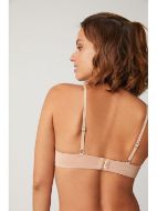 Εικόνα της Ysabel Mora Double push-up μπεζ σουτιέν με μπανέλα και ενίσχυση.