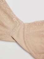 Εικόνα της Ysabel Mora μπεζ σουτιέν με μπανέλα, χωρίς επένδυση.