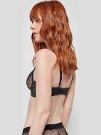 Εικόνα της Gisela μαύρο σουτιέν με δαντέλα, μπανέλα & εξαιρετικά ελαφριά επένδυση στις cups.