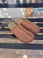 Εικόνα της Noidinotte καφέ προβατέ ανδρικές παντόφλες.